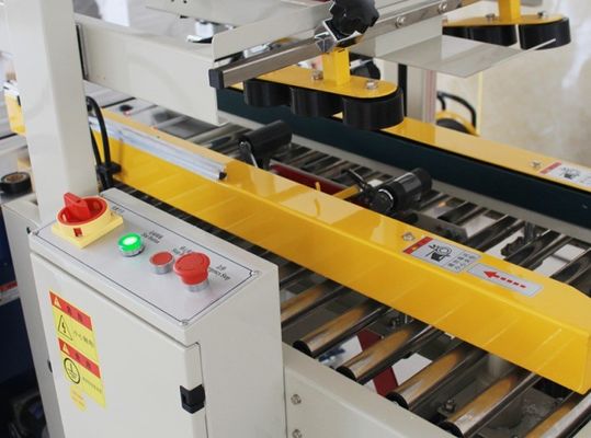 Sicherer Verpackungslösung Seitengürtel-Kassensiegel und elektrisch angetriebene Gurtmaschine
