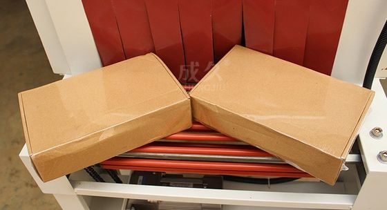 Schrumpfverpackungsmaschine für Warmgetränkeflaschen mit automatischer automatischer Bedienung
