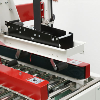 Elektrisch angetriebener Rollenkartonversiegeler aus Edelstahl