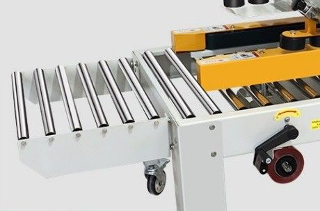 Kartonverdichter mit CE-Zertifikat und wasseraktiviertem Klebeband zur einfachen Bedienung