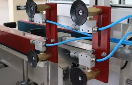 Glasverpackungsmaterial Hochgeschwindigkeit 25 Kartons pro Minute Automatische Versiegelungsmaschine