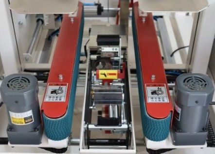 Glasverpackungsmaterial Hochgeschwindigkeit 25 Kartons pro Minute Automatische Versiegelungsmaschine