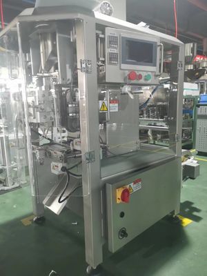 Automatische vertikale Katzenmüllverpackungsmaschine mit Servomotoren und Bechermessung