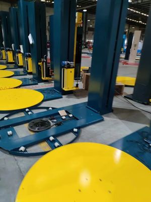 2400 mm Säulenhöhe Elektrisch angetriebene Paletten-Stretch-Film-Strippmaschine für Produkte
