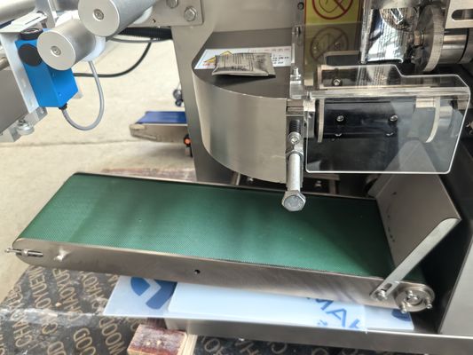 L1805*W731*H2065mm Doppelte Teeverpackungsmaschine für Körnchenpulver und Filterpapier