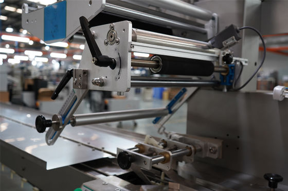 Automatische Plastikbeutel-Kissen-Brot-Verpackungsmaschine mit 90-400mm Packungsfilmbreite