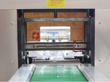 Elektrisch angetriebene kommerzielle Süßigkeiten Rollen Horizontale Flow-Verpackungsmaschine für Backwaren Kuchen