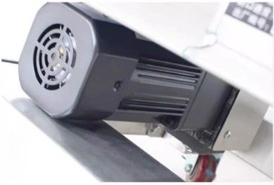 Vertikale Schwerlastdichtungsmaschine 20 kg mit elektrisch angetriebenem kontinuierlichen Banddichter