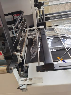 300 KG Halbautomatische Kunststofffolie L-Stabdicht- und Schneidmaschine für den Energiebergbau