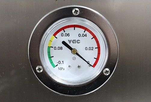 Versatile 380V / 50HZ automatische Vakuum Gas Spülen Siegel für Salat Gemüse Tablett Karte