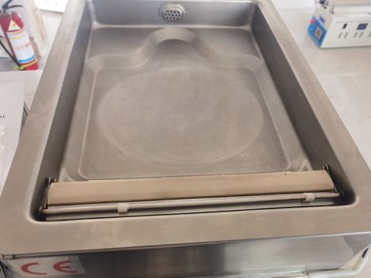 Elektrisch angetriebene Vakuumverpackungsmaschine für Speisen in Hotels