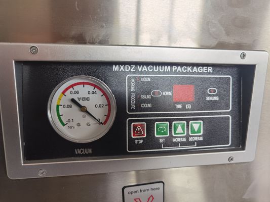 Elektrisch angetriebene Vakuumverpackungsmaschine für Speisen in Hotels